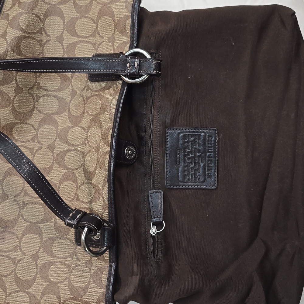 Coach Tan and Black Signature Leather Hand Bag - Picture 6 of 16